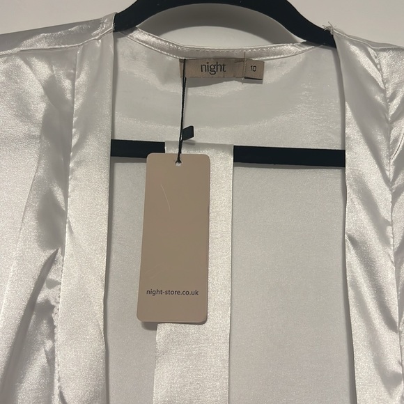 Night UK White Satin Feather Trim Bridal Robe - Picture 16 of 17